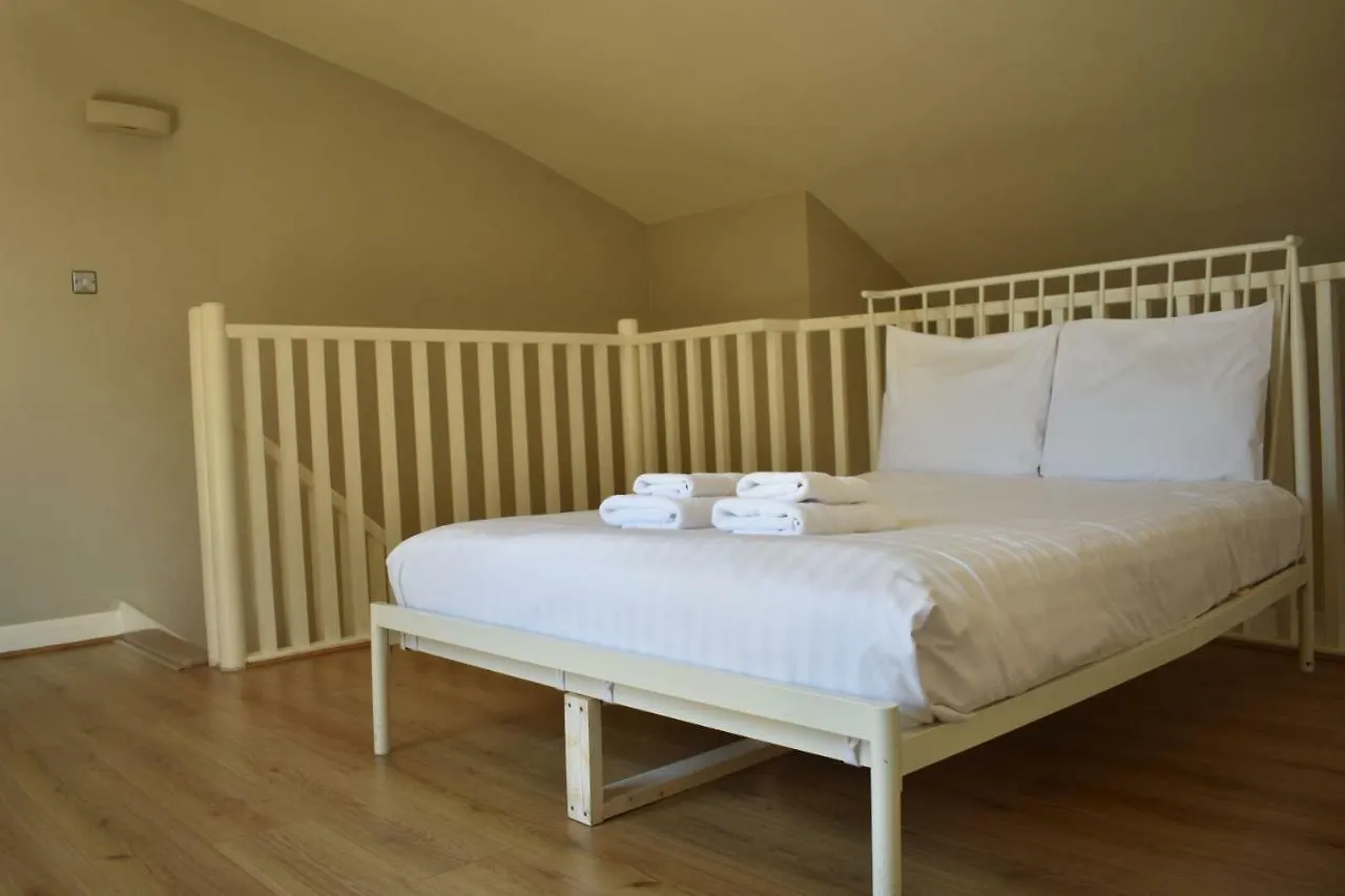 3 Bedroom Mezzanine Apartment In Temple Bar Dublin