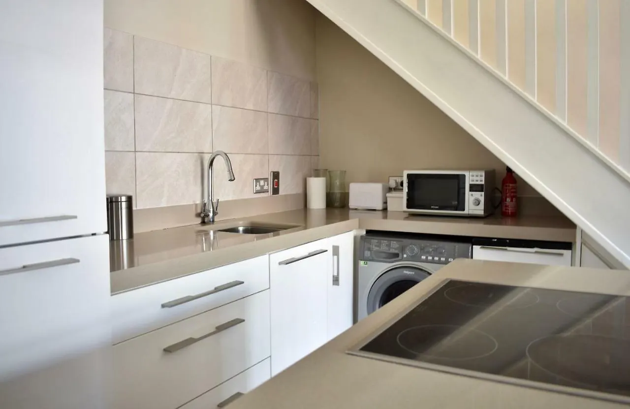 3 Bedroom Mezzanine Apartment In Temple Bar Dublin